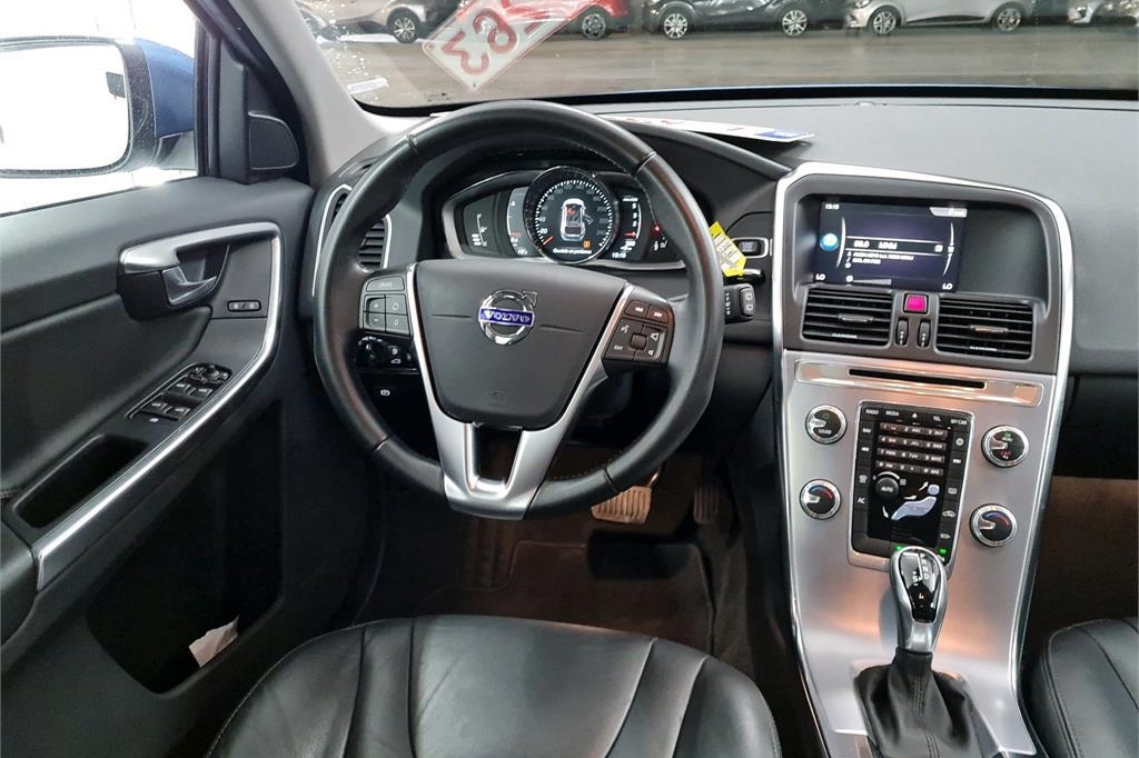 Volvo XC60 2017 photo 4