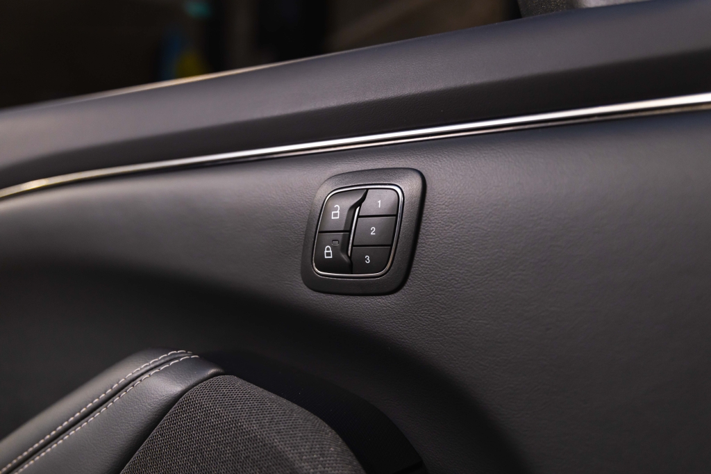 Ford Mustang Mach-E 2022 photo 19