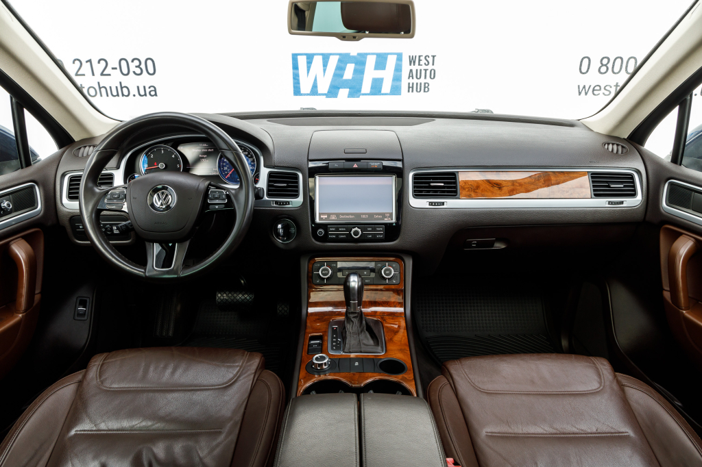 Volkswagen Touareg 2012 photo 10