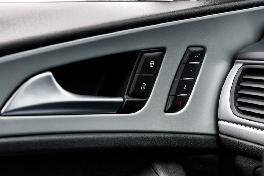 Audi A6 Avant 3.0 TDI 2015 фото 31