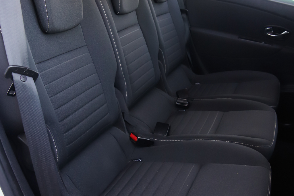 Renault Scenic 2015 фото 27