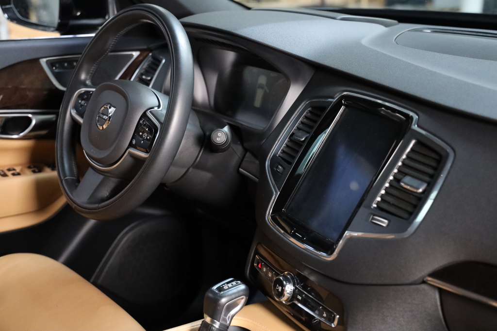 Volvo XC90 2019 photo 56