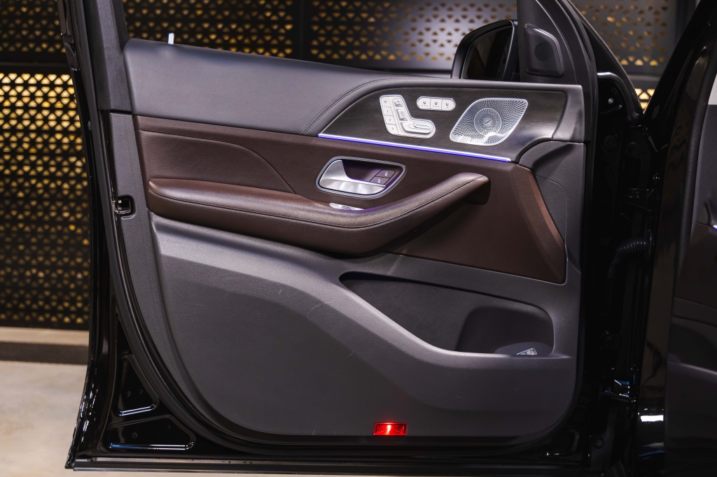 Mercedes-Benz GLS-Class 400d 2020 photo 15