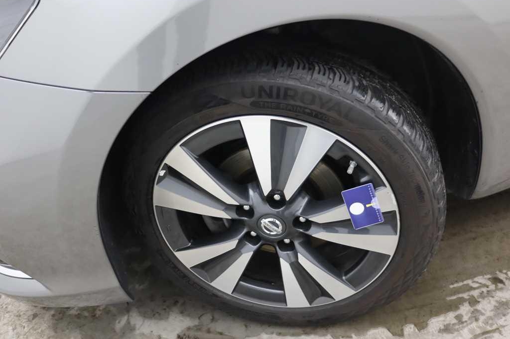 Nissan Pulsar 2017 photo 8