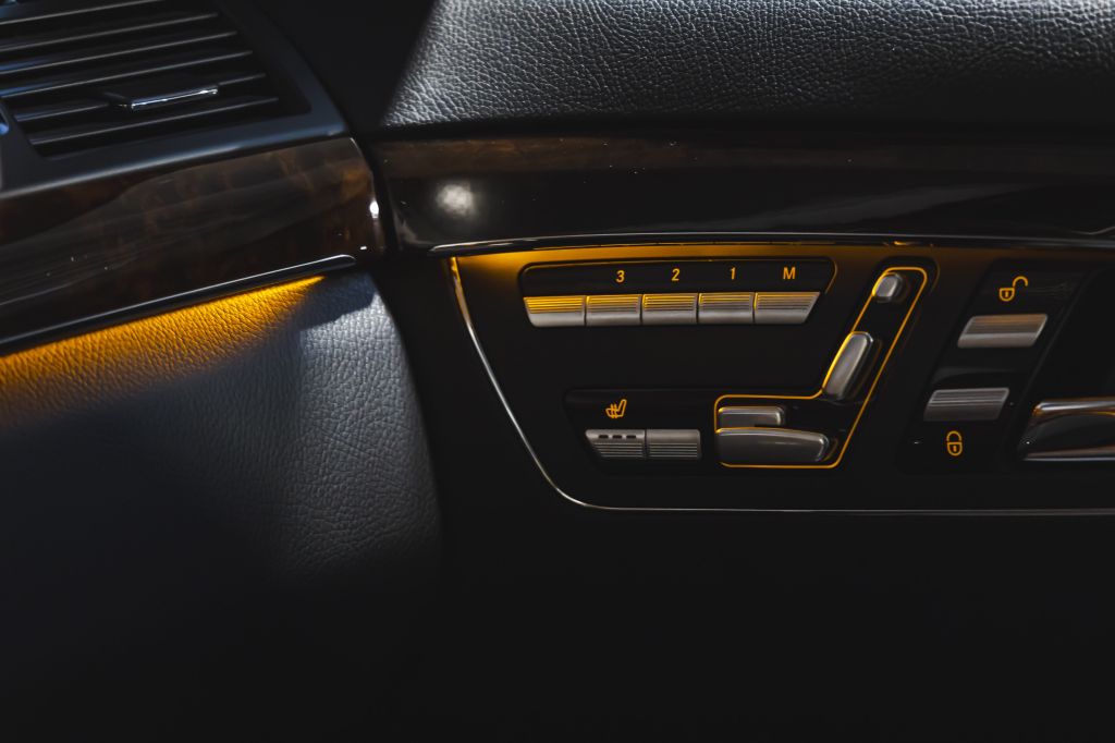 Mercedes-Benz S-Class 2011 photo 38