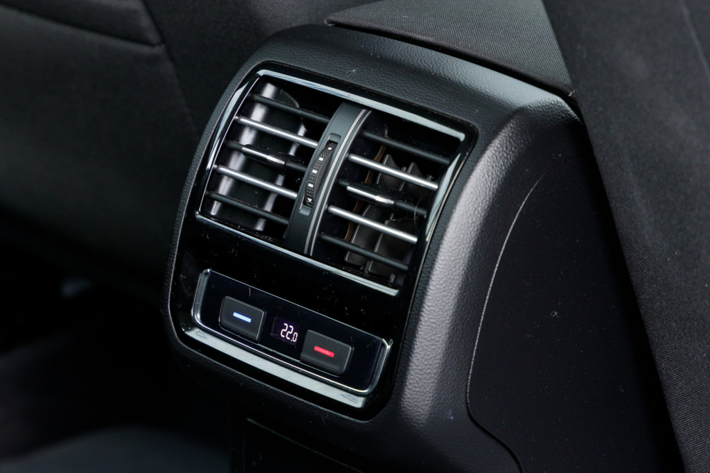 Volkswagen Passat B8 2017 фото 9