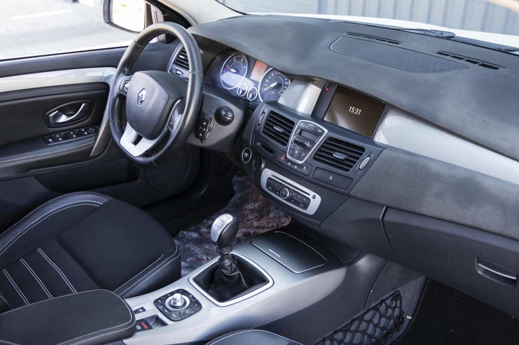 Renault Laguna 2014 фото 23