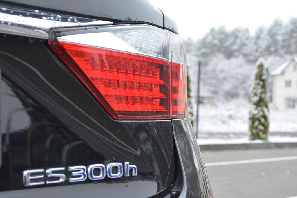 Lexus ES 300h HYBRID фото 11