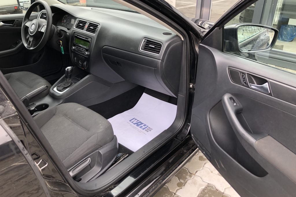 Volkswagen Jetta photo 11