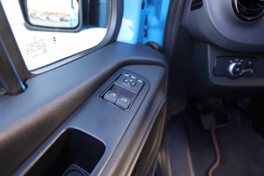 Mercedes-Benz Sprinter 2023 фото 52