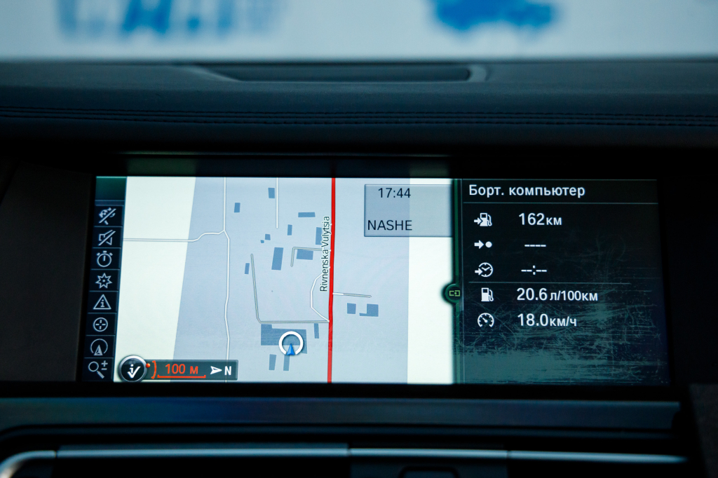 BMW 740 Li 2011 photo 21