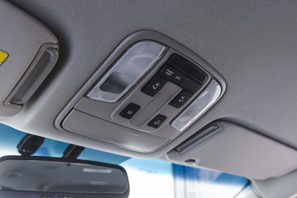 Kia Carnival 2015 фото 23