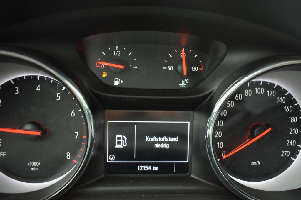 Opel Astra Sports Tourer 2019 фото 5