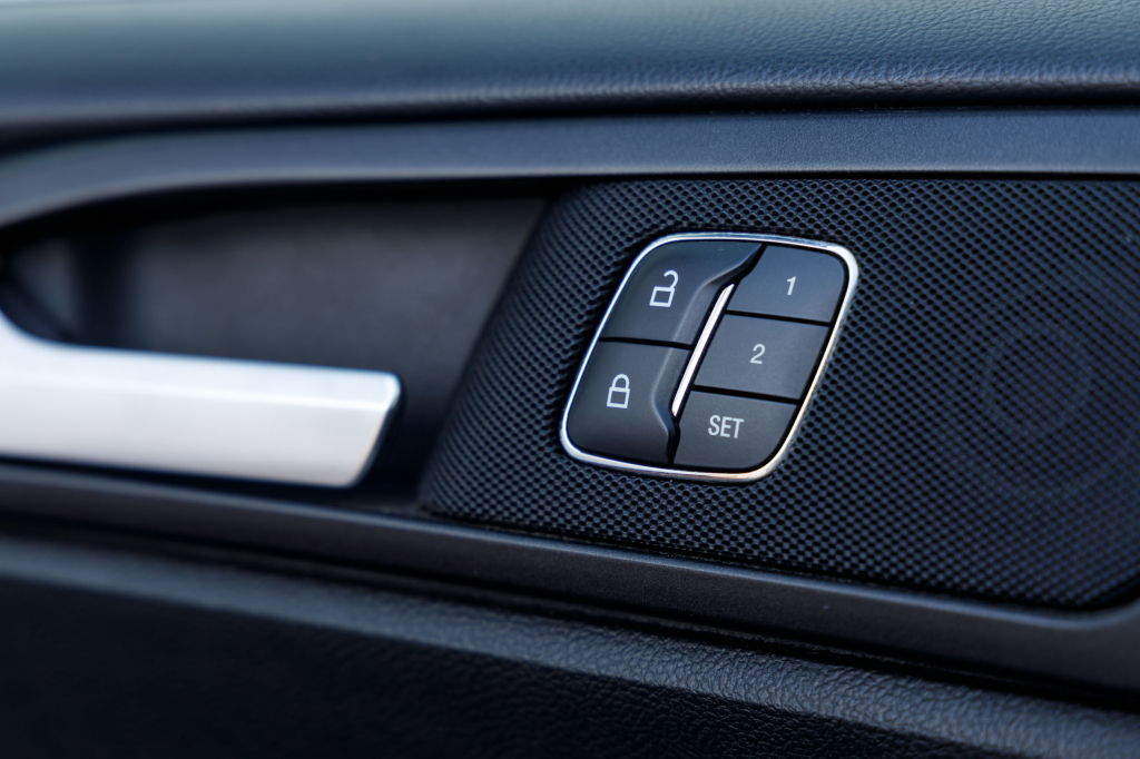 Ford Fusion Titanium 2016 фото 25