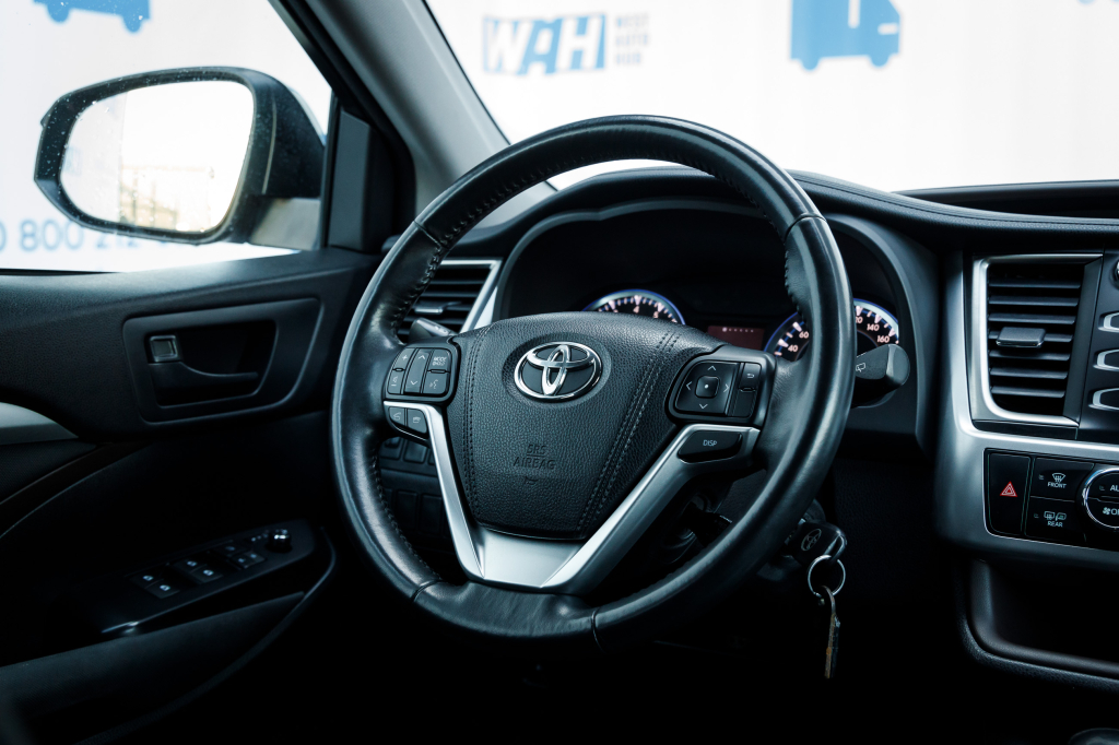 Toyota Highlander 2015 photo 13