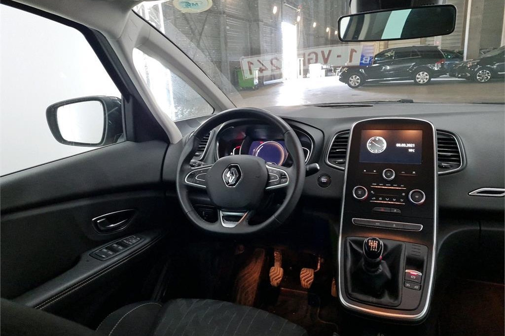 Renault Grand Scenic 2018 фото 3