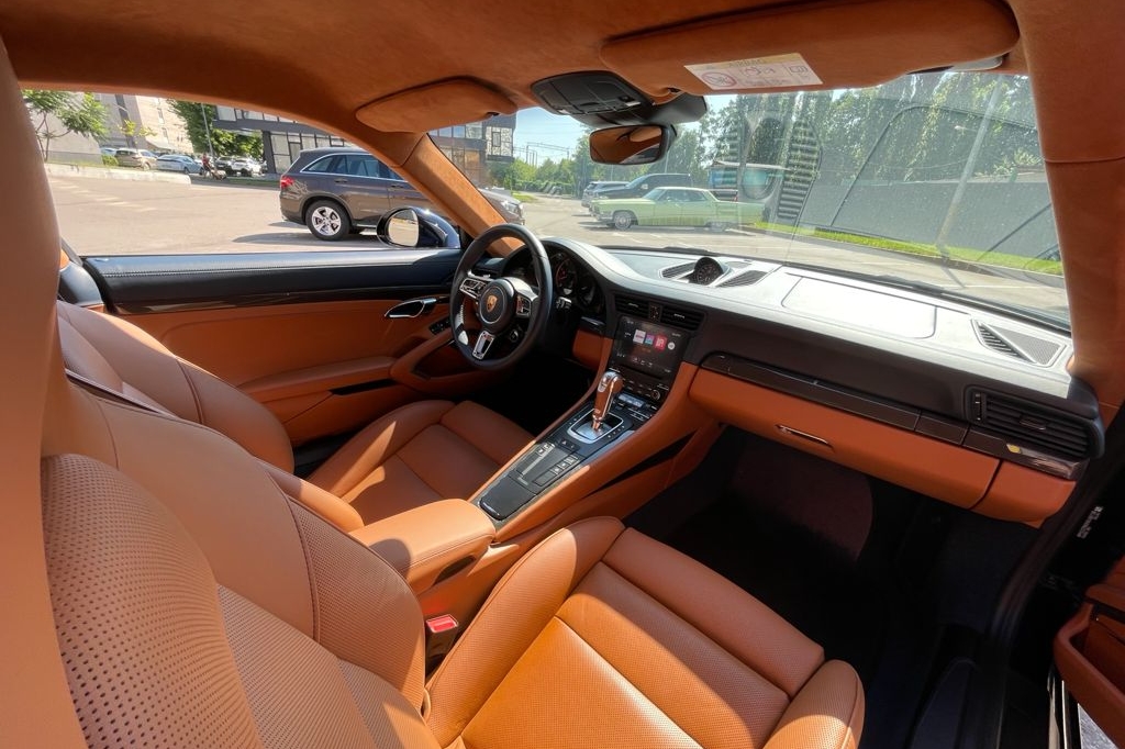 Porsche 911 TURBBO S 2016 photo 9