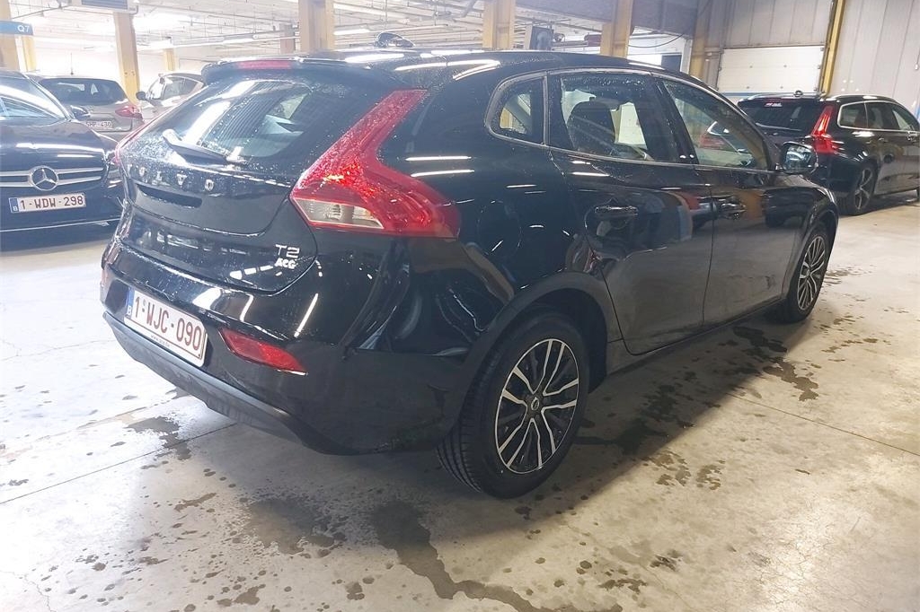 Volvo V40 2019 photo 7