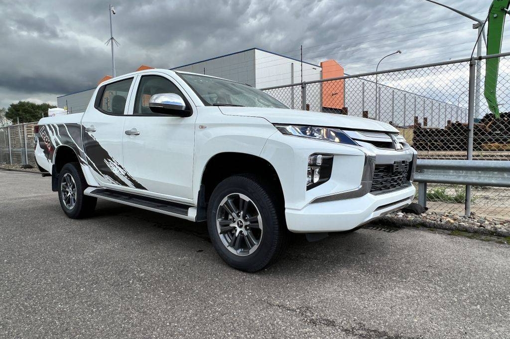 Mitsubishi L200 4x4 2.5D GLX Double Cab 2023 фото 2