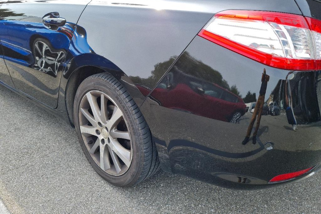 Peugeot 508 SW 2016 фото 20