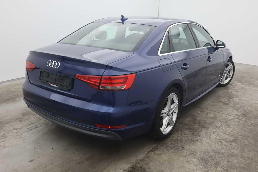 Audi A4 2017 фото 6