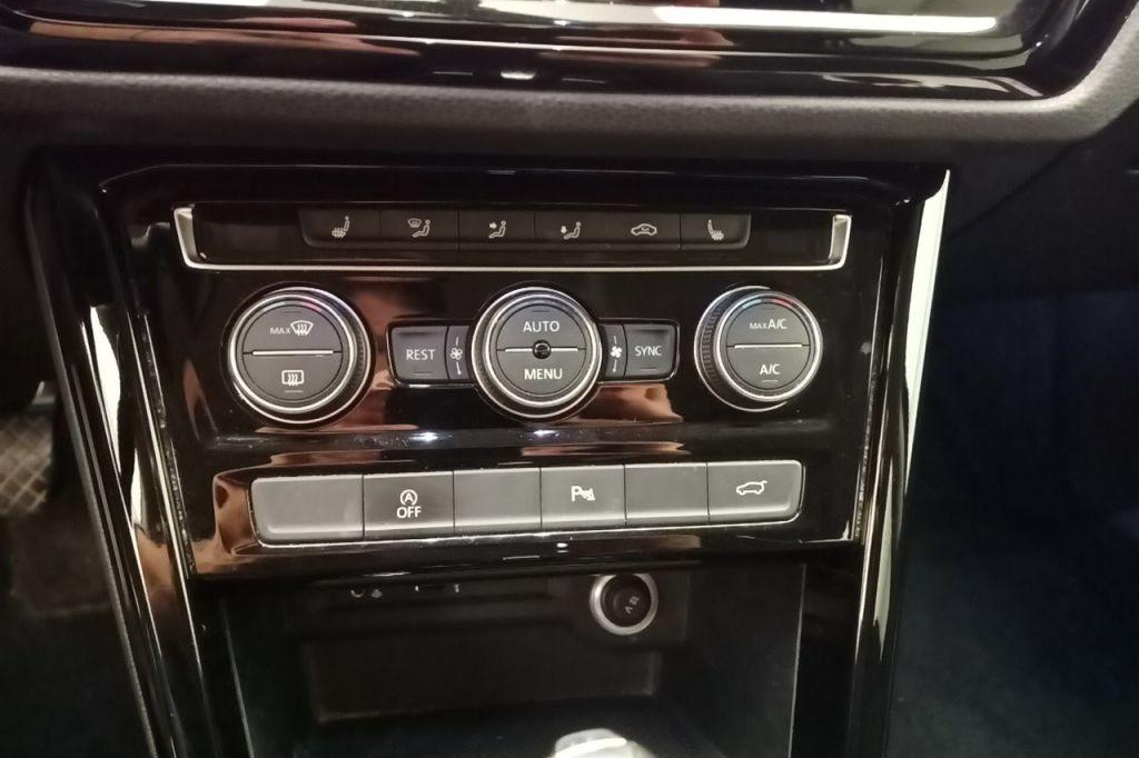 Volkswagen Touran 2016 фото 19