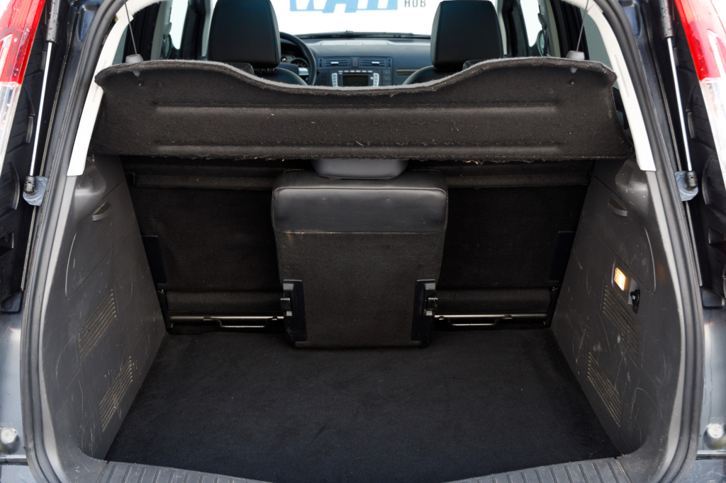 Ford C-Max Ghia photo 26