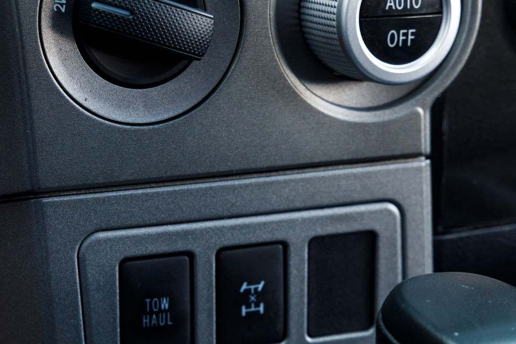 Toyota Sequoia 5.7 Dual VVT 2016 photo 3