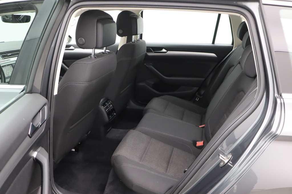 Volkswagen Passat Variant 2017 photo 5