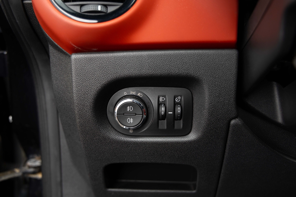 Opel Corsa 2010 photo 14