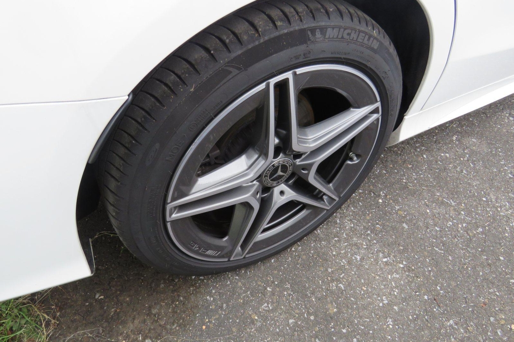 Mercedes-AMG C-Klasse 2019 фото 13