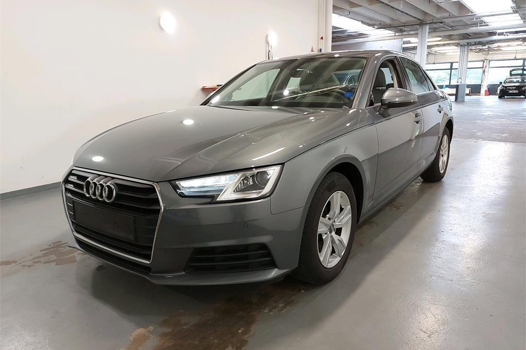 Audi A4 2018 фото 7