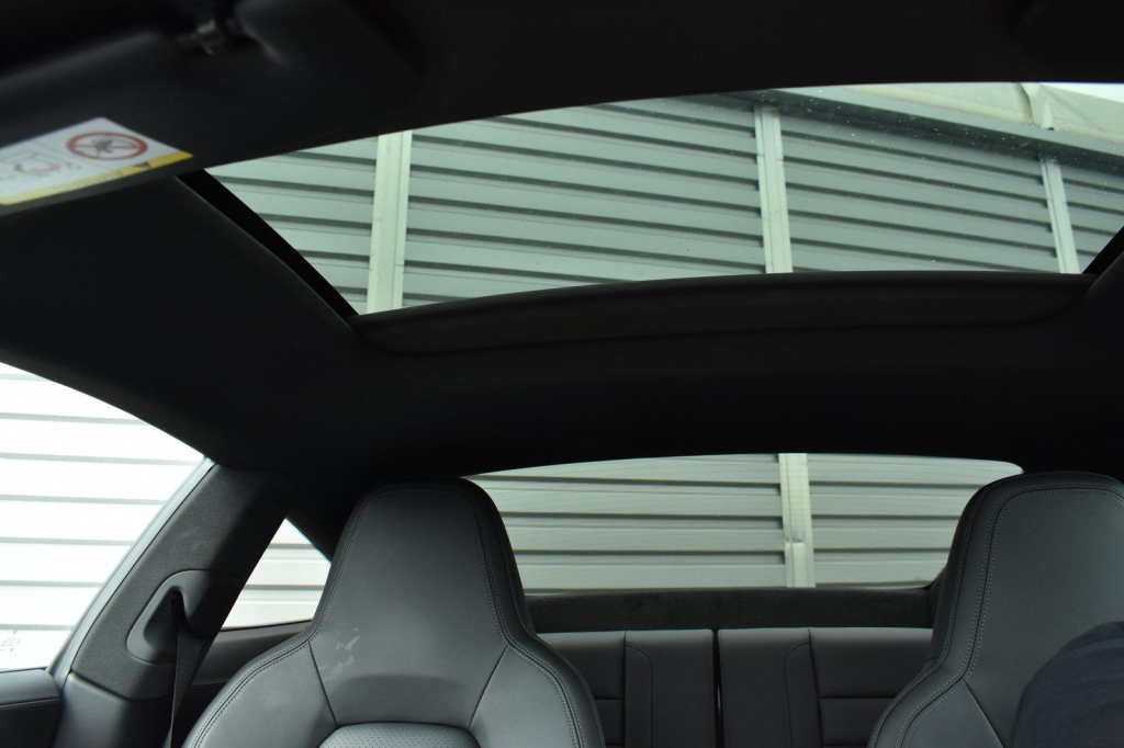 Porsche 992 2021 фото 7