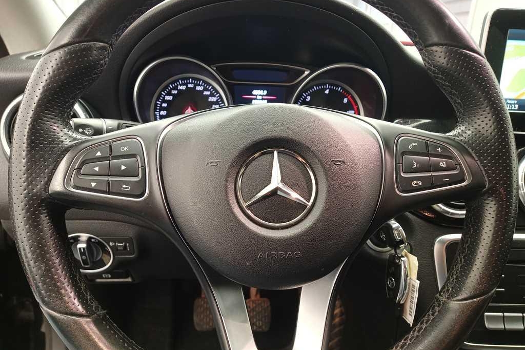 Mercedes-Benz CLA-Klasse 2016 photo 28