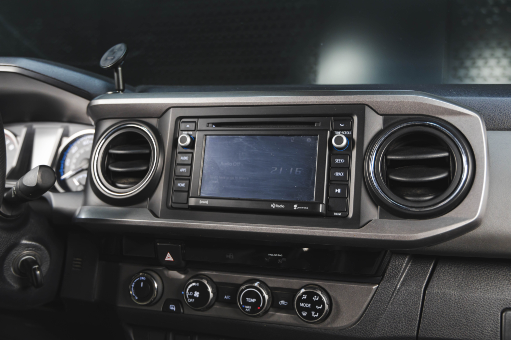 Toyota Tacoma 2018 фото 25