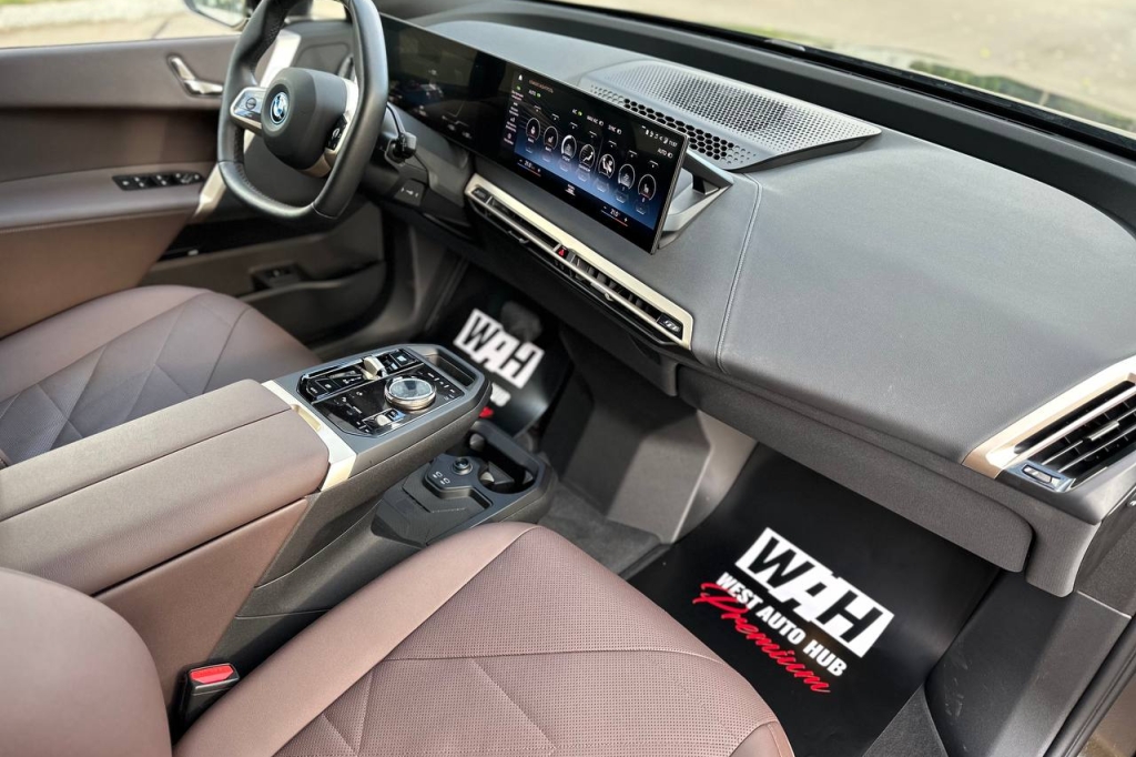 BMW iX xDrive40 2021 фото 12
