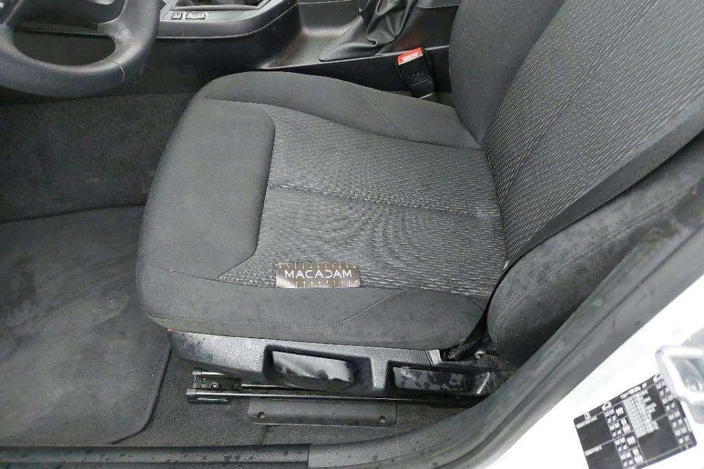 BMW 1er 2017 photo 12