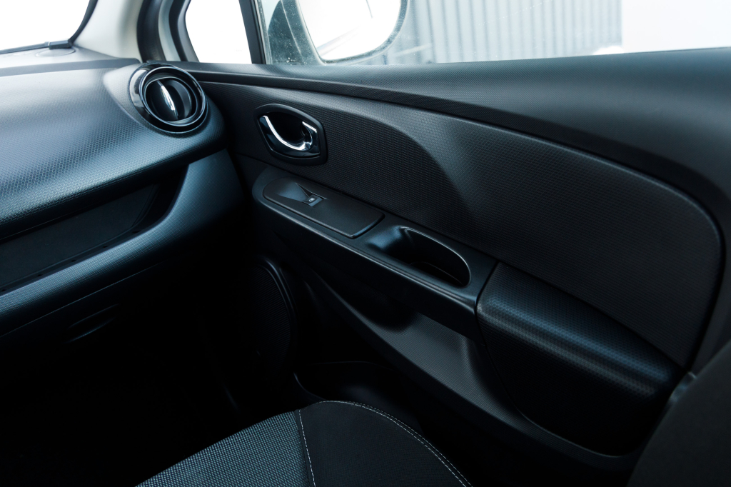 Renault Clio фото 19