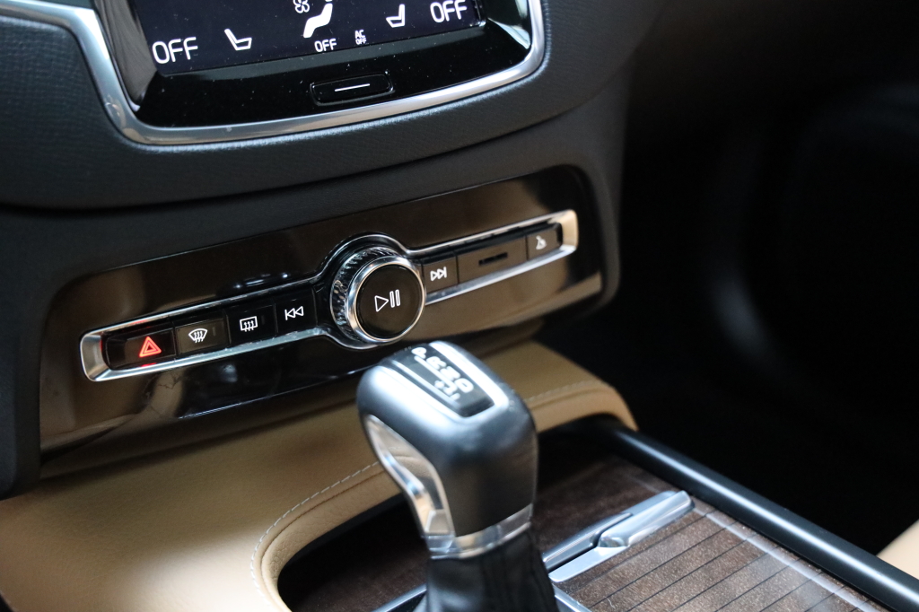 Volvo XC90 2019 photo 26