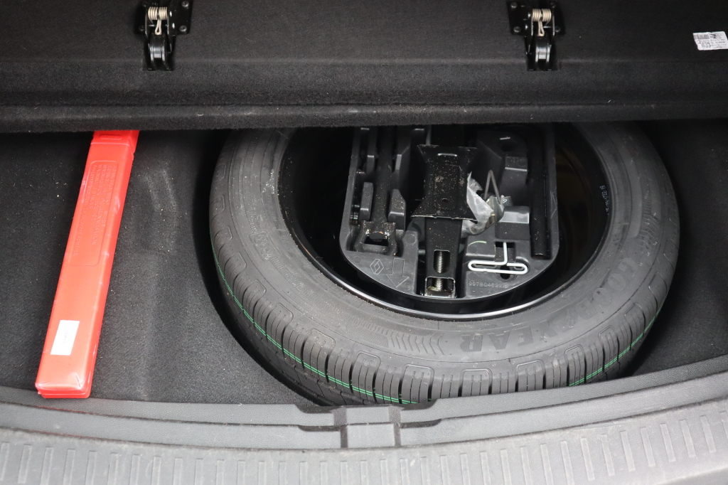 Renault Megane 2017 фото 30