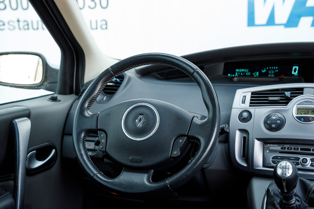 Renault Grand Scenic 2008 photo 21