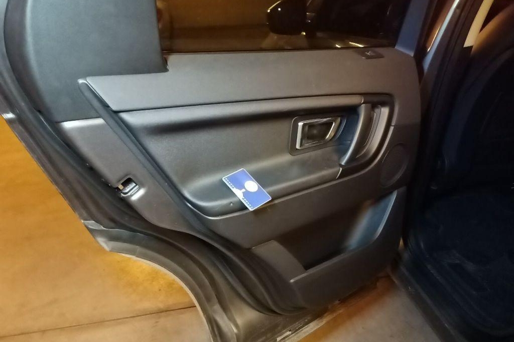 Land Rover Discovery 2016 photo 36