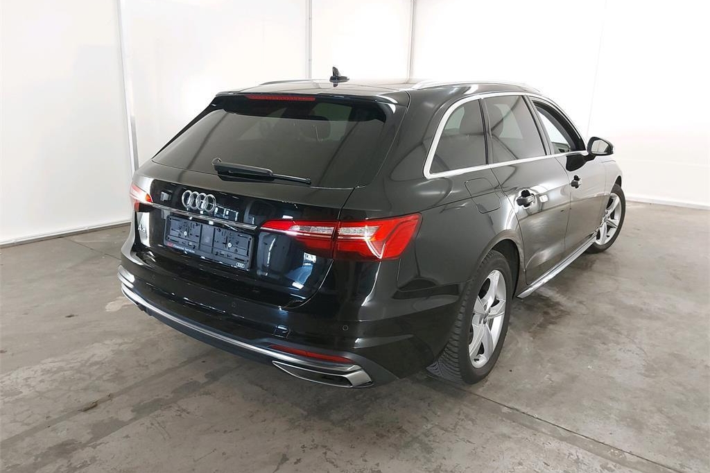Audi A4 Avant 2019 photo 1