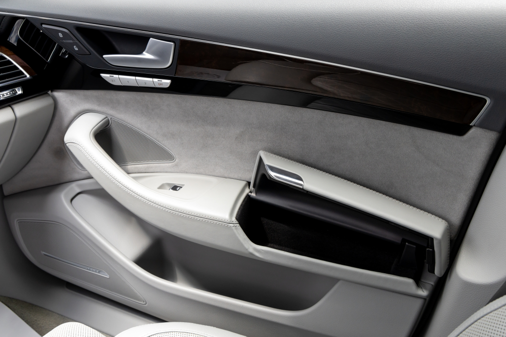 Audi A8 2014 фото 1