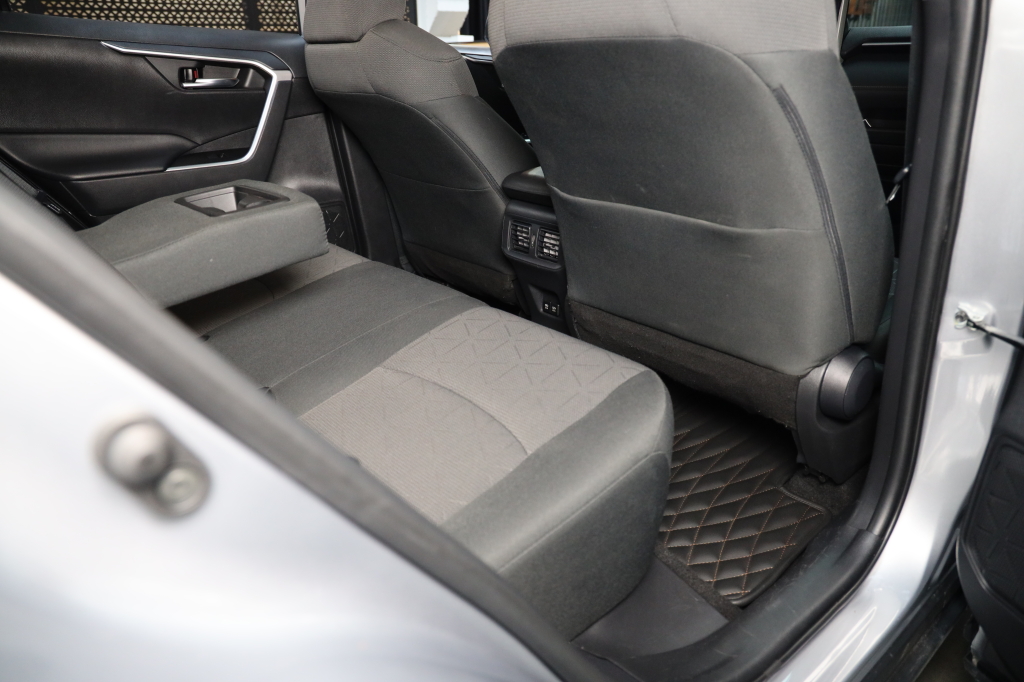 Toyota RAV4 2020 фото 24