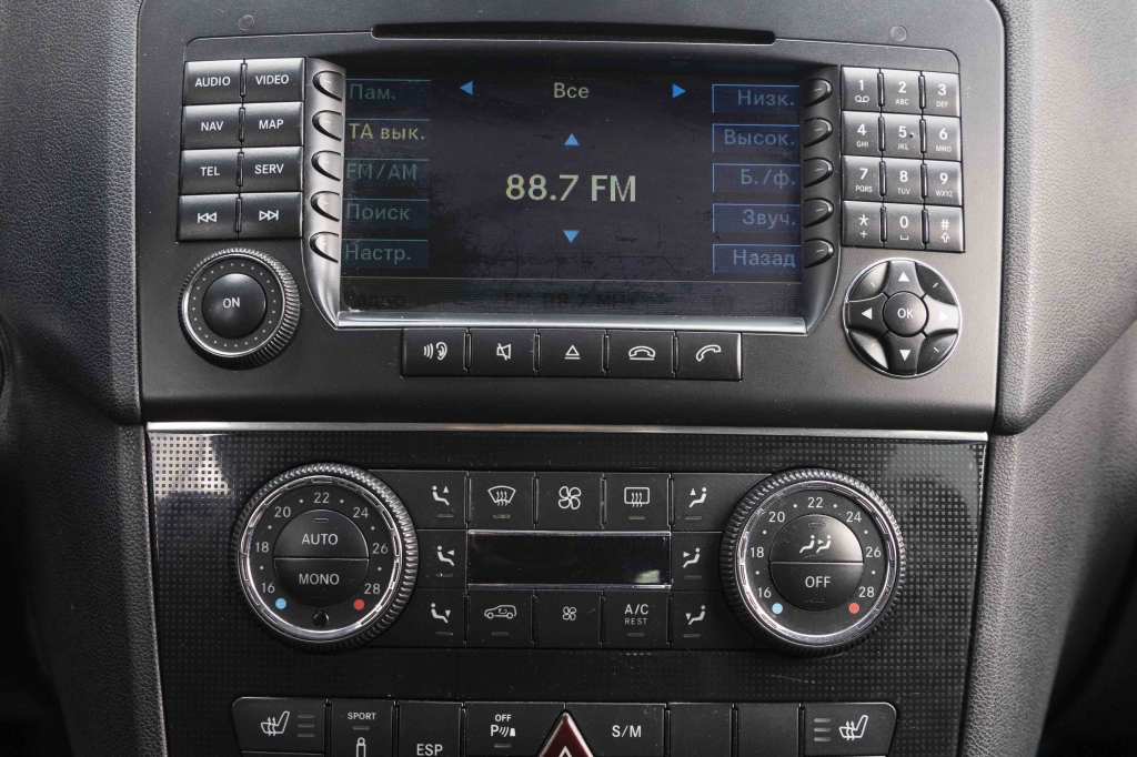 Mercedes-Benz M-Class ML500 W164 2006 photo 41