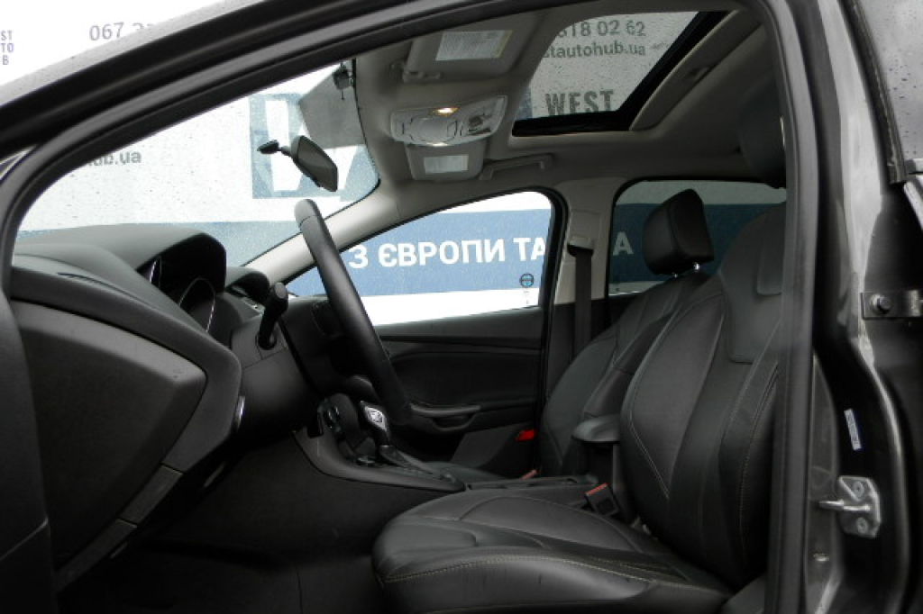 Ford Focus SE 2015 photo 14