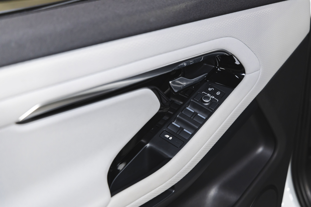 Land Rover Range Rover Evoque 2020 фото 18