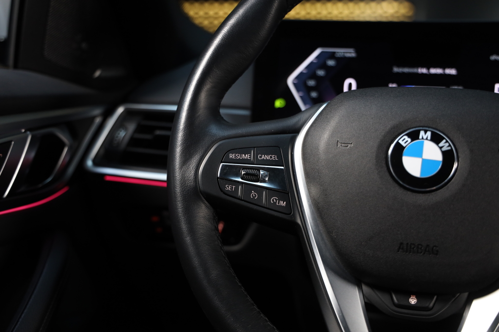 BMW i4 2023 фото 28