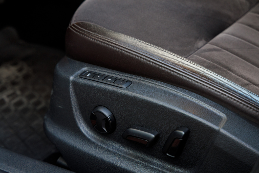 Skoda Octavia Laurin&Klement 2014 photo 11